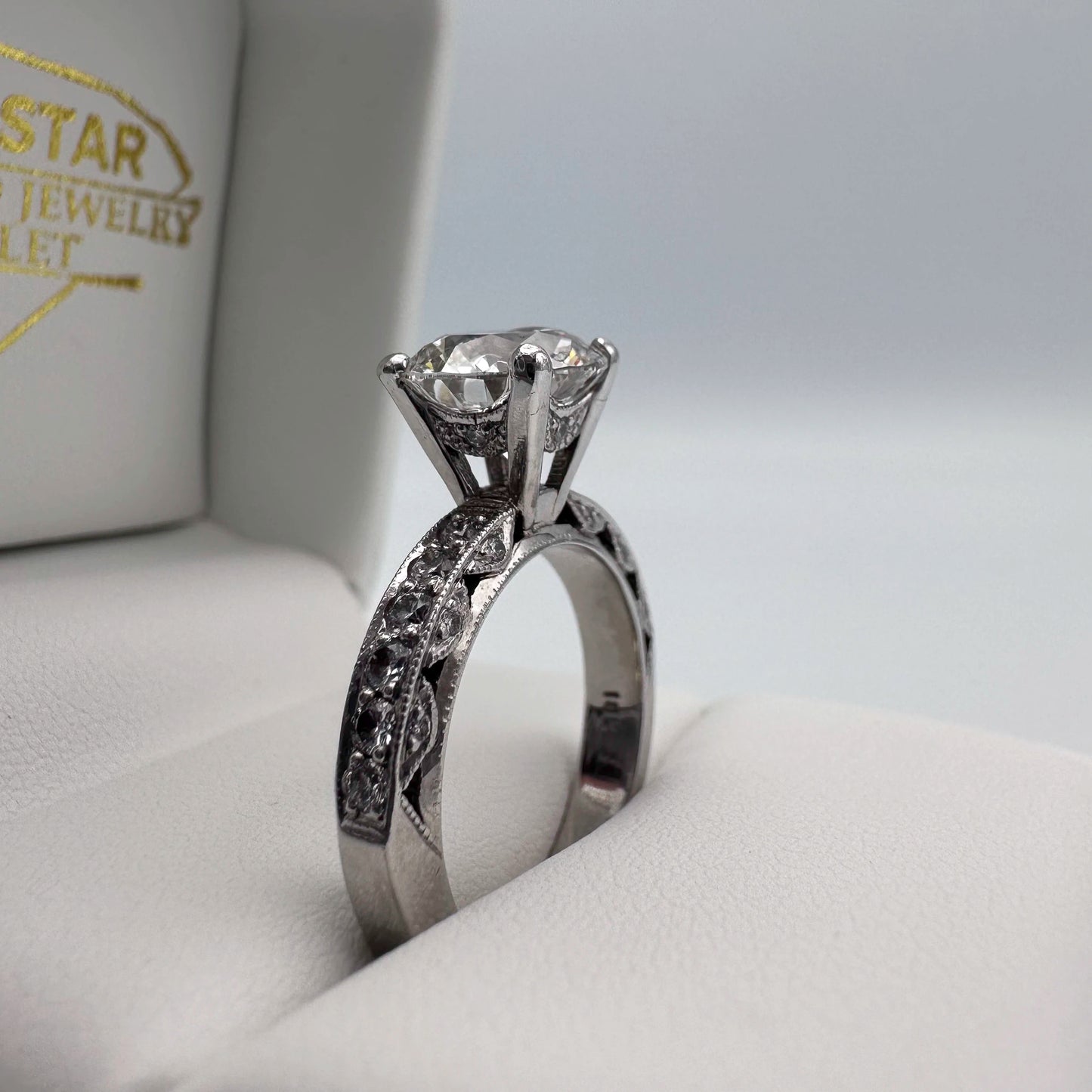 Round 2.67ct Center F VS1 18K White Gold Rhodium-plated Size 6 Engagement Ring IGI LG589305268