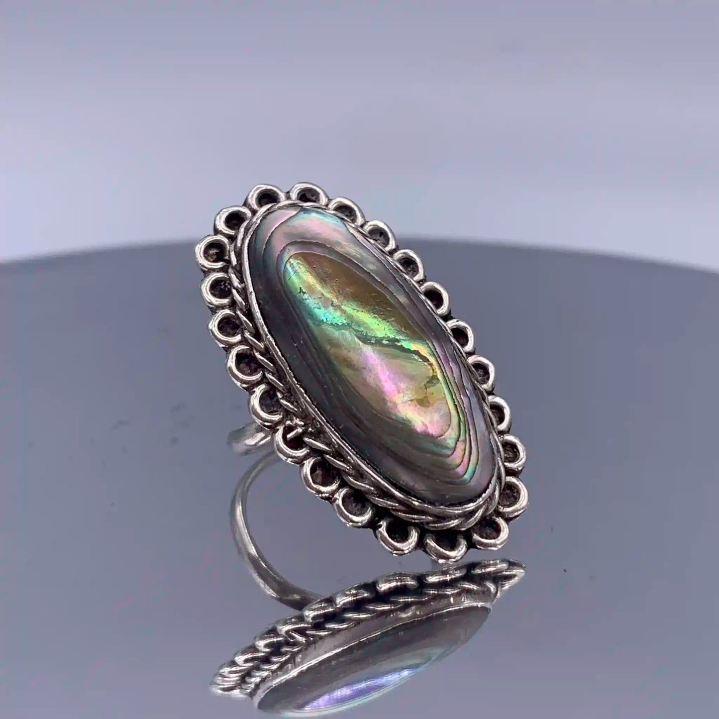 Vintage Navajo-Southwestern Sterling Silver Mother of Pearl Ring - Hand-Me-Diamonds