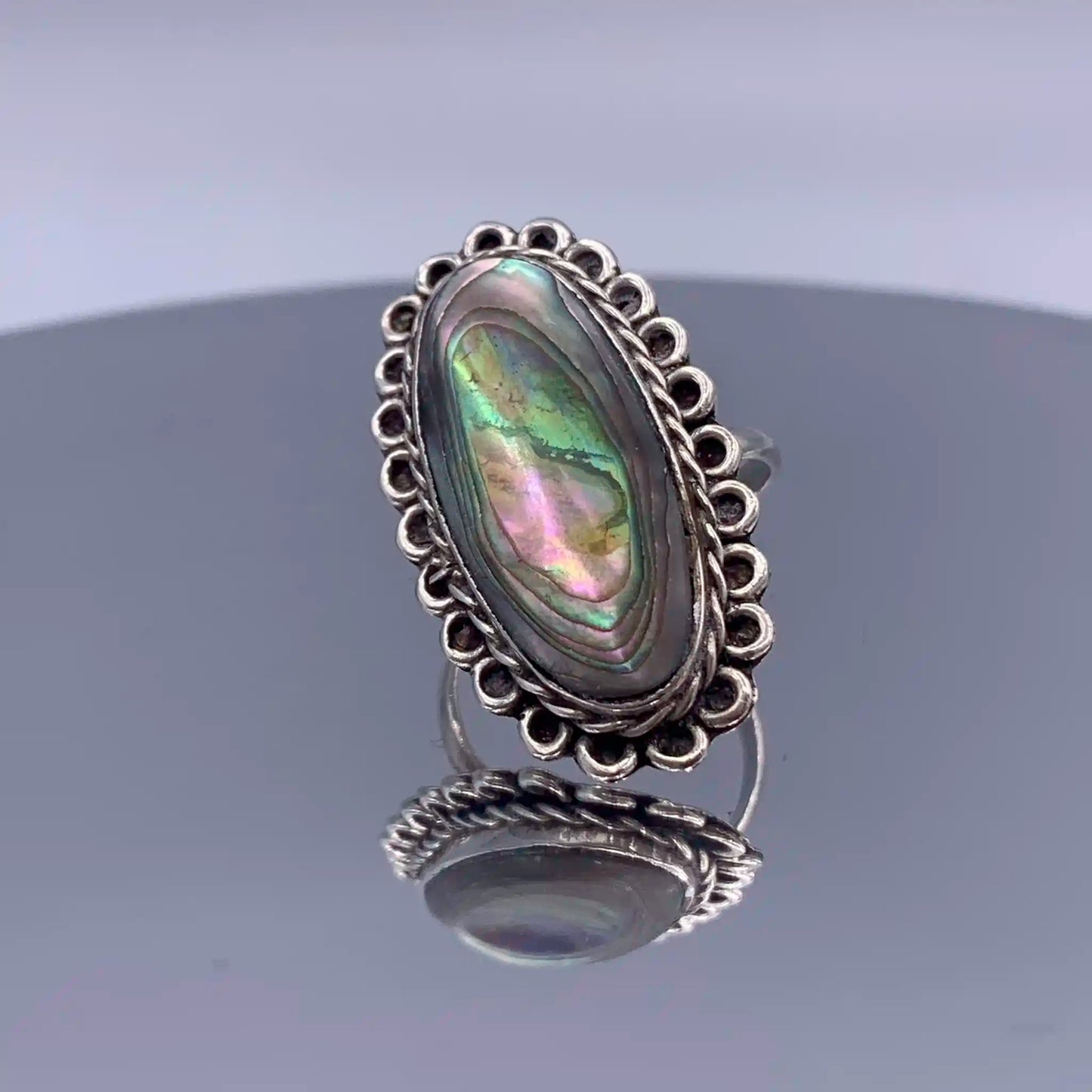 Vintage Navajo-Southwestern Sterling Silver Mother of Pearl Ring - Hand-Me-Diamonds