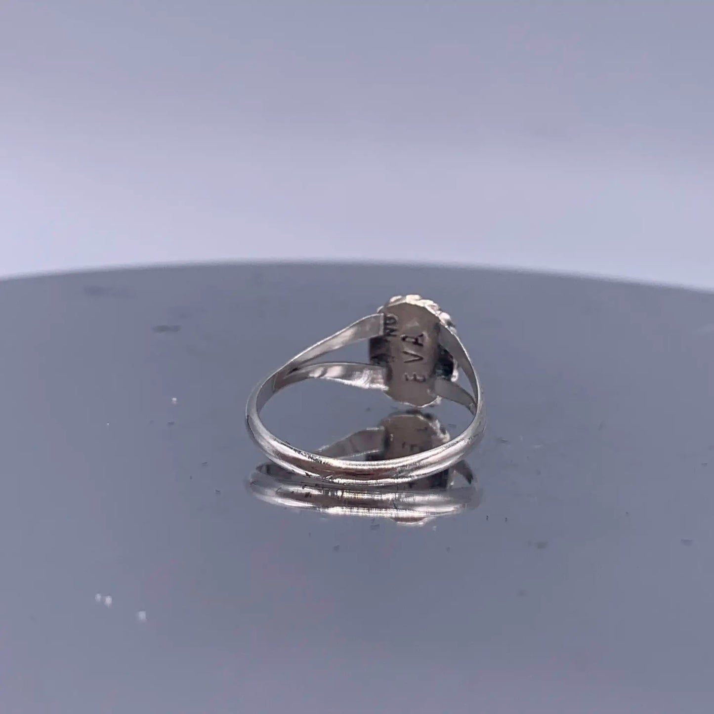 Navajo Vintage-SouthWestern Sterling Silver and Turquoise Ring - Hand-Me-Diamonds