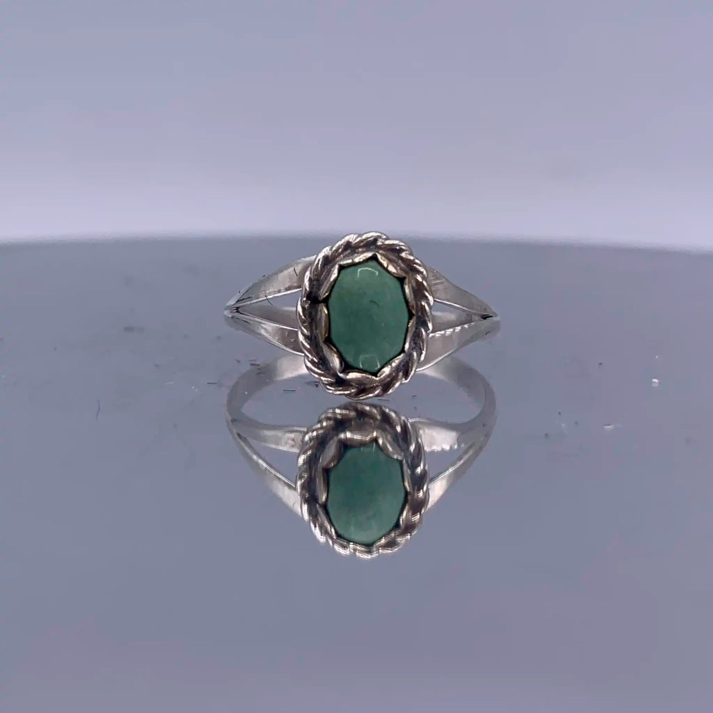Navajo Vintage-SouthWestern Sterling Silver and Turquoise Ring - Hand-Me-Diamonds