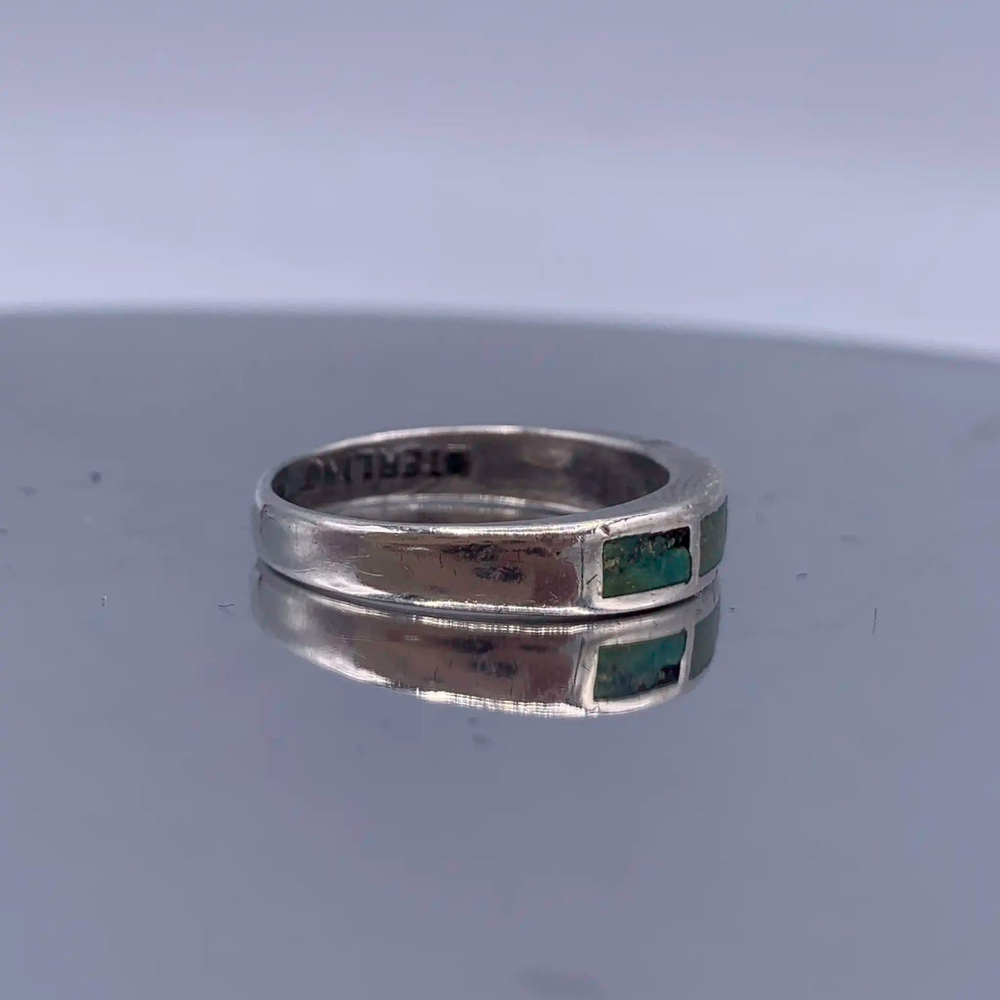 Vintage Navajo-SouthWestern Sterling Silver Turquoise Ring - Hand-Me-Diamonds