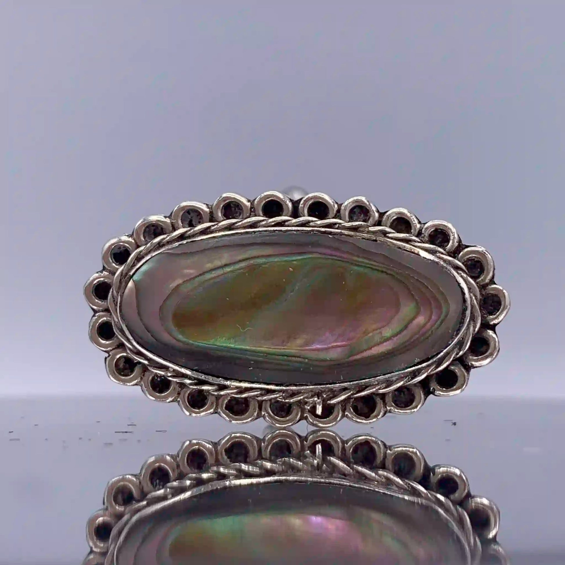 Vintage Navajo-Southwestern Sterling Silver Mother of Pearl Ring - Hand-Me-Diamonds